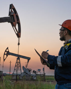 6 Reasons to Digitalize Field Service Management in the Oil & Gas Industry