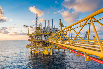 8 Incredible Benefits of Investing in Cloud in the Oil & Gas Industry