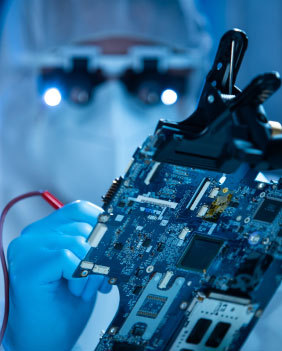 How Should Chip Manufacturers Use Tech to Overcome the Ongoing Industry Crisis