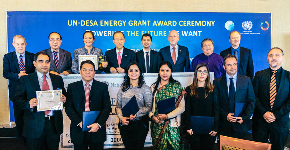 Mohit Kochar (First Left, Bottom row) along with the applicants at the UN-DESA event at the United Nation HQ in New York.