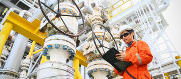 it-ot-convergence-in-oil-and-gas-strategies-benefits-resource.jpg